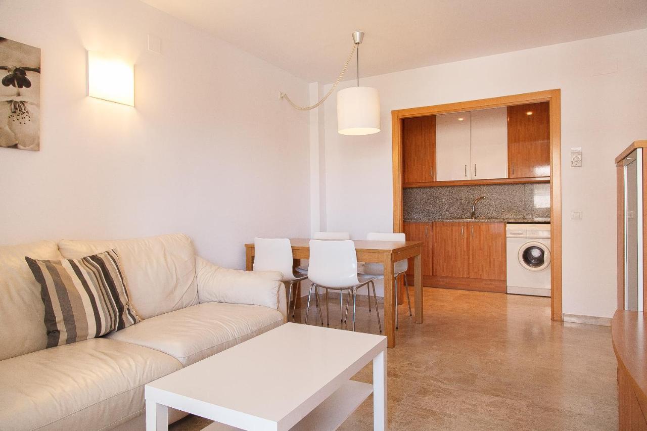 Uhc Ventura Park Apartments ซาลอว์ ภายนอก รูปภาพ