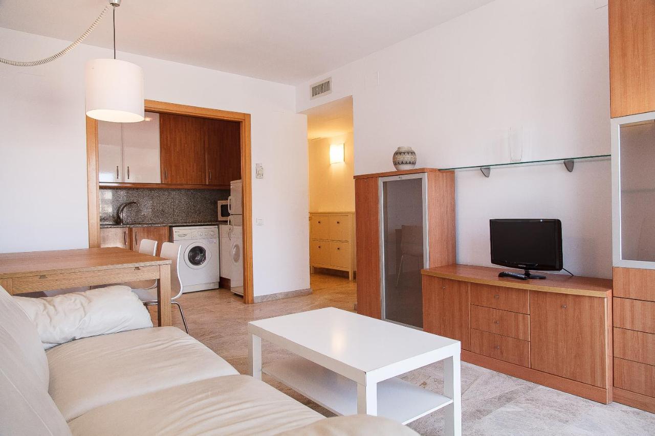 Uhc Ventura Park Apartments ซาลอว์ ภายนอก รูปภาพ
