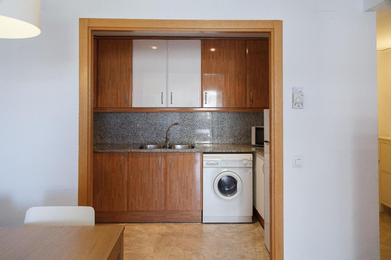 Uhc Ventura Park Apartments ซาลอว์ ภายนอก รูปภาพ