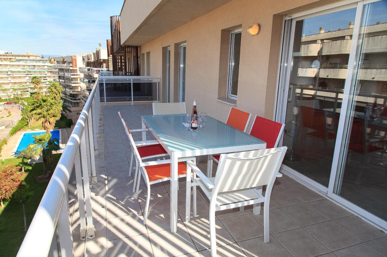 Uhc Ventura Park Apartments ซาลอว์ ห้อง รูปภาพ