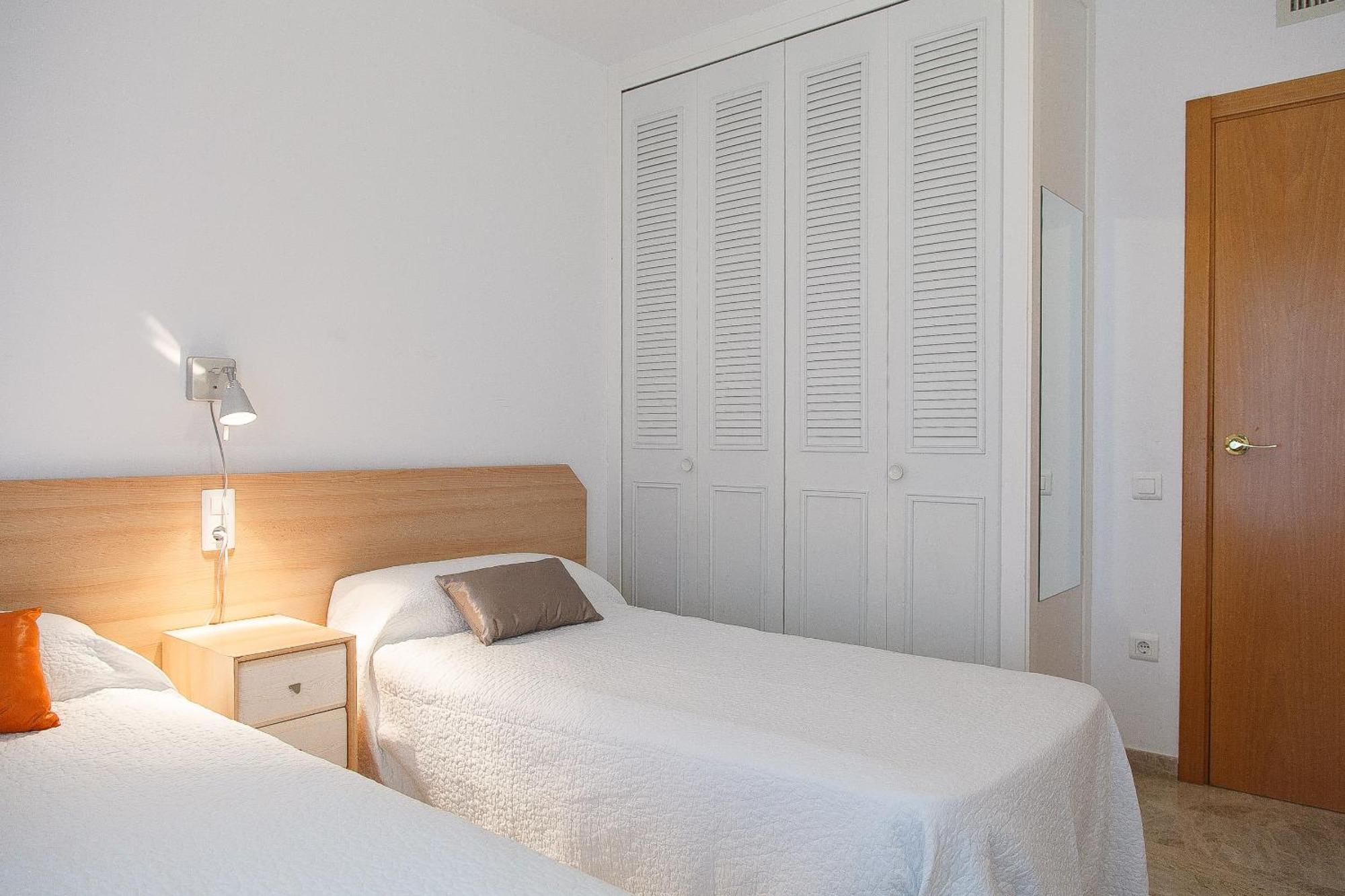 Uhc Ventura Park Apartments ซาลอว์ ห้อง รูปภาพ