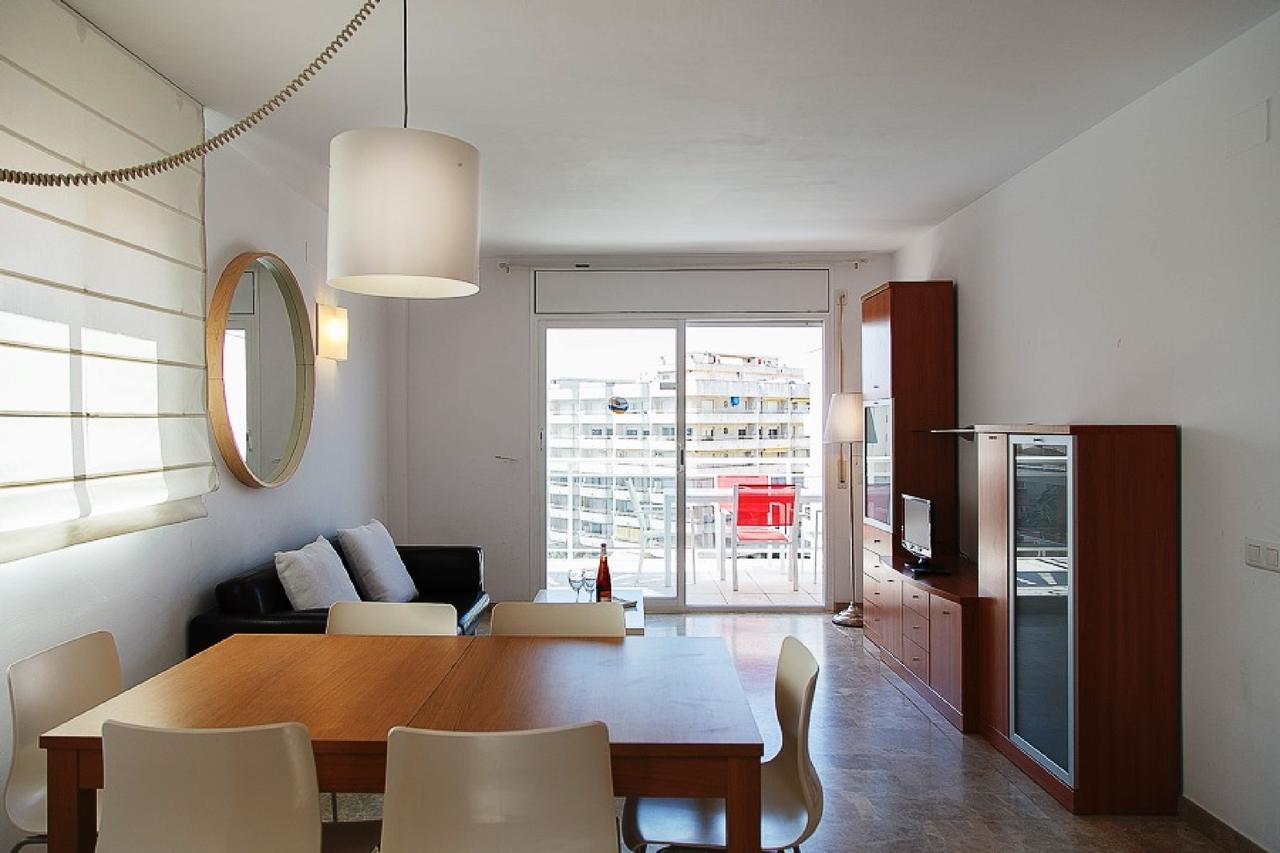 Uhc Ventura Park Apartments ซาลอว์ ภายนอก รูปภาพ