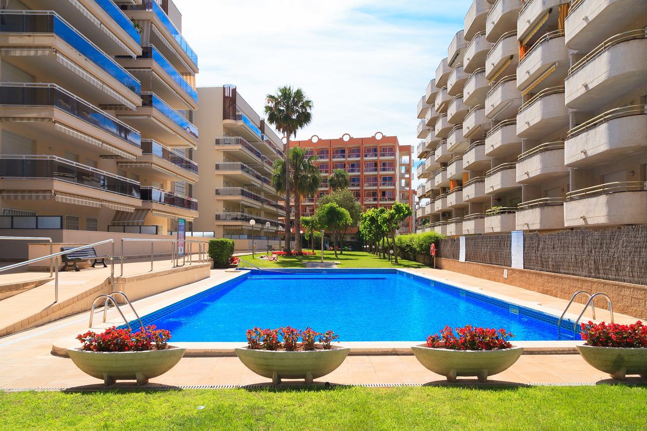 Uhc Ventura Park Apartments ซาลอว์ ภายนอก รูปภาพ